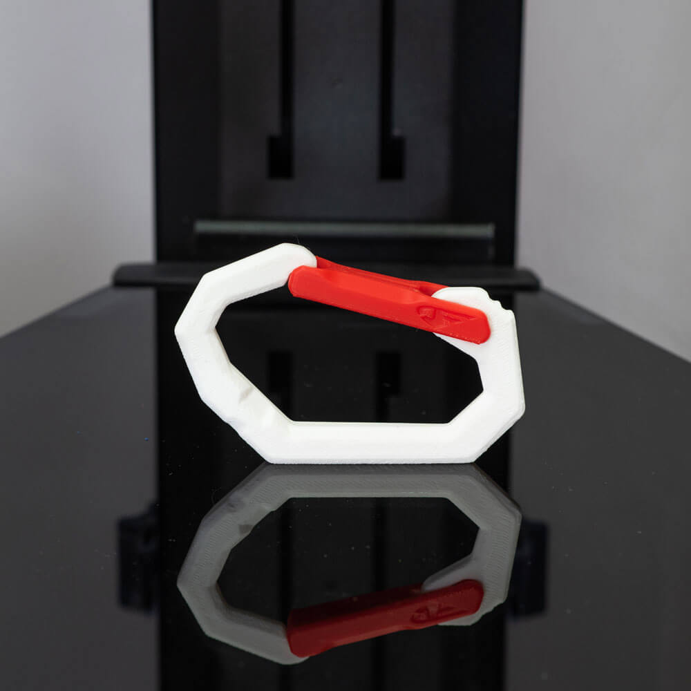 桌上型3D列印機製作出的登山扣